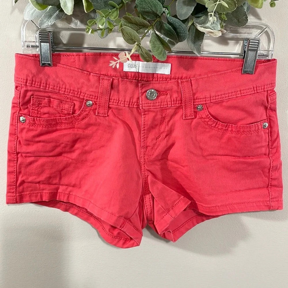 Levi’s Low Rise Stretch Coral Pink Shortie Shorts 26 - Picture 1 of 16